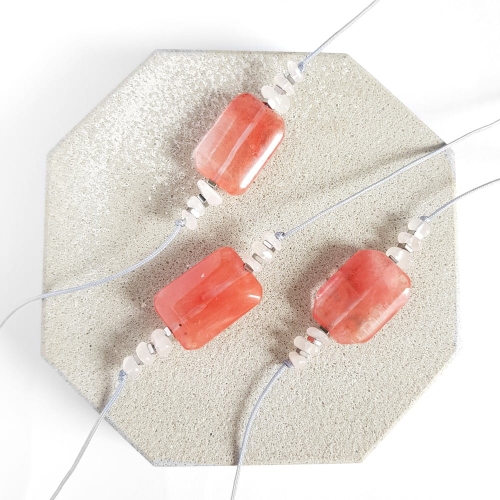 Bransoletka kwarc truskawkowy, kwarc różowy i hematyt na szarym sznurku