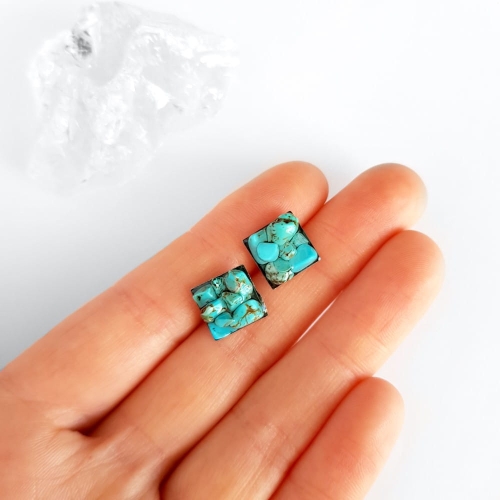 Kolczyki sztyfty kwadraty niebieski magnezyt w żywicy stal chirurgiczna Sparkles blue