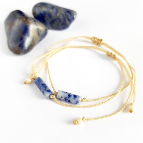 Bransoletka jasny sodalit patyczek na beżowym sznurku Aqua stick