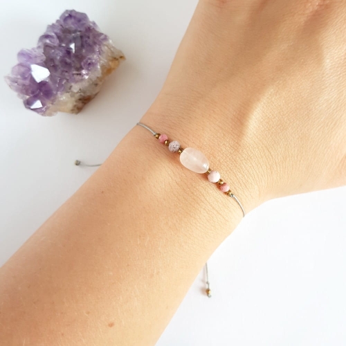 Bransoletka kwarc różowy, różowy opal, rodonit i hematyt na szarym sznurku