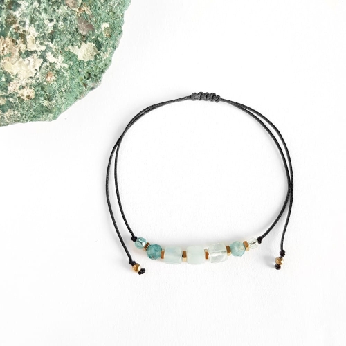 Bransoletka akwamaryn, apatyt i hematyt na czarnym sznurku
