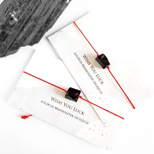 WishYouLuck czarny turmalin polerowana bryłka bransoletka szczęścia na czerwonym sznurku