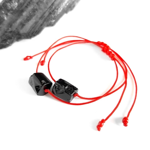 WishYouLuck czarny turmalin polerowana bryłka bransoletka szczęścia na czerwonym sznurku