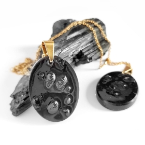 Naszyjnik czarny turmalin duży owal na złotym łańcuszku stal chirurgiczna Sparkles black