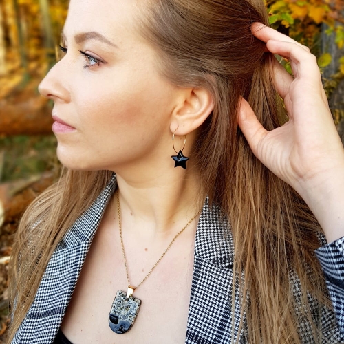 Kolczyki wiszące czarny turmalin gwiazdki na srebrnych kółeczkach stal chirurgiczna Sparkles black