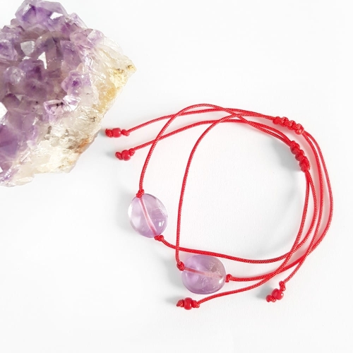 WishYouLuck ametyst polerowana bryłka bransoletka szczęścia na czerwonym sznurku