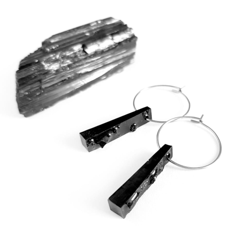 Kolczyki wiszące czarny turmalin patyczki na srebrnych kółeczkach stal chirurgiczna Sparkles black