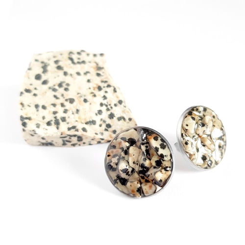 Kolczyki sztyfty maxi jaspis dalmatyńczyk w żywicy stal chirurgiczna Sparkles dalmatian