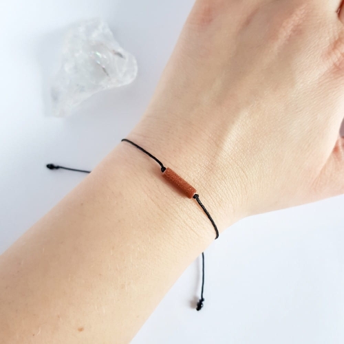 Bransoletka piasek pustyni patyczek na czarnym sznurku Desert stick