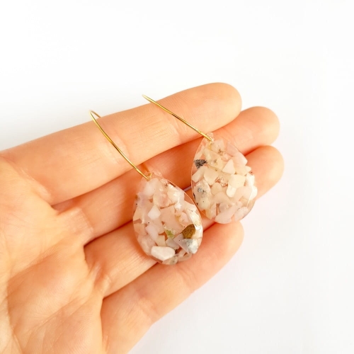 Kolczyki wiszące różowy opal łezki na złotych kółeczkach stal chirurgiczna Sparkles pink