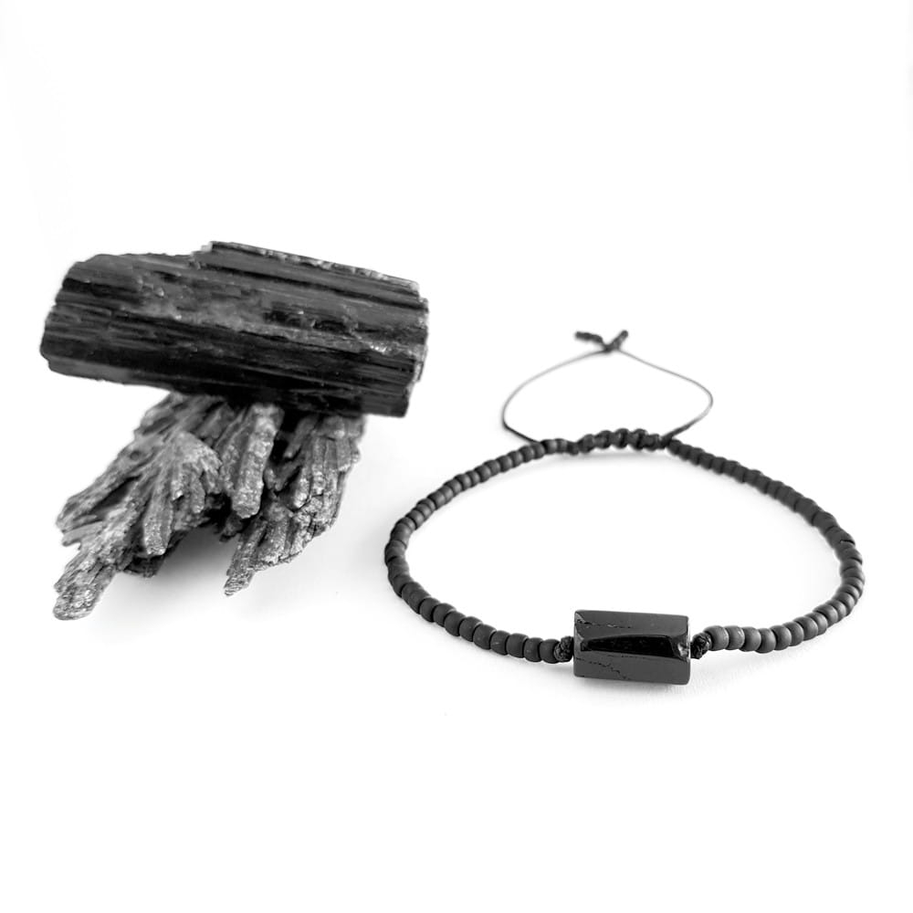 Męska bransoletka na sznurku czarny turmalin polerowany Little black cylinder matte black